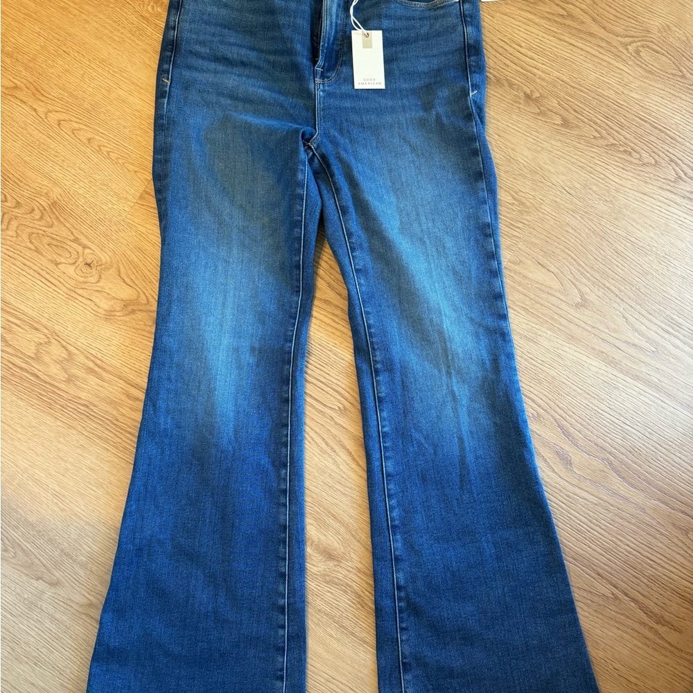 Good American Flare Jeans - Picture 5 of 5